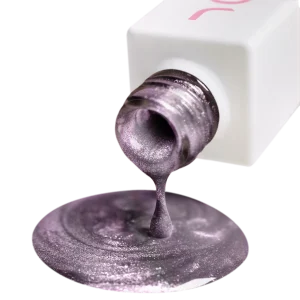 JOIA Vegan Cat Eye Gel Polish 05CE Lunar Insight 6ml – cool lilac pearl – macro close-up of the cat eye effect